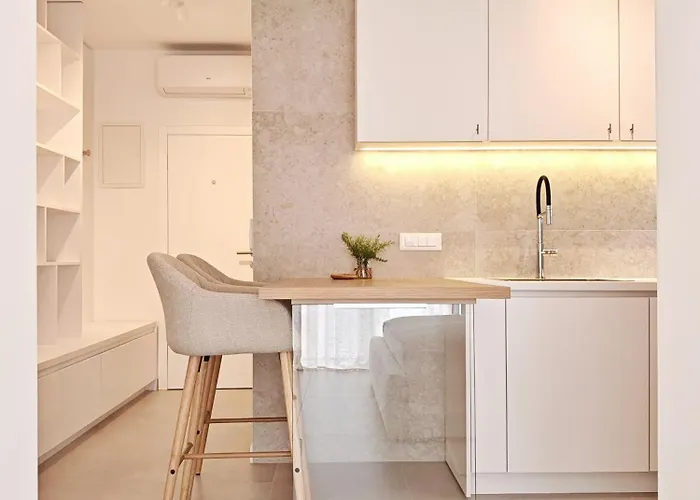 Melani Hvar 흐바르