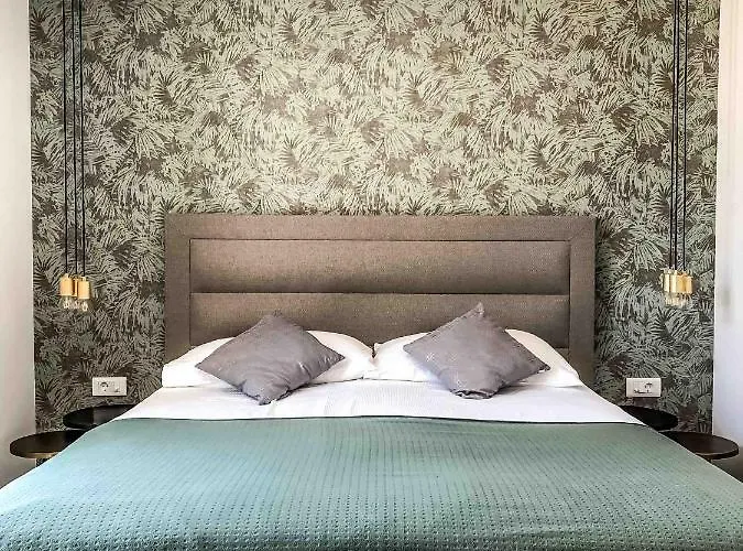 Melani Hvar 흐바르